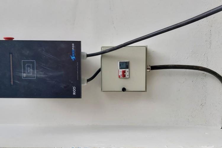 3.3kW charger